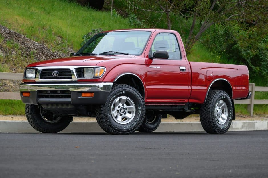 1997 Toyota Tacoma (N1X0 1995-2005) sold for $24,253
