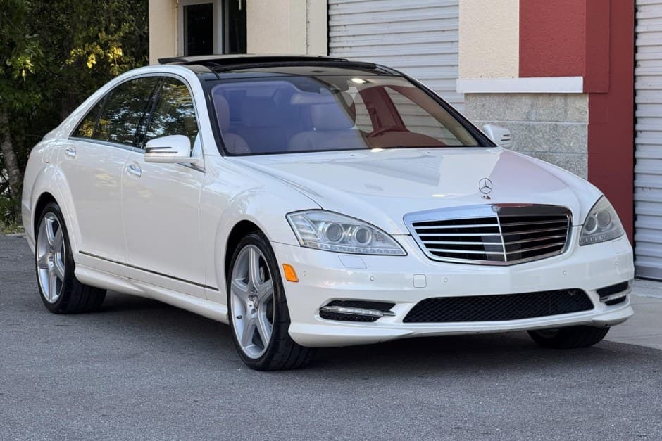 2010 Mercedes-Benz W221 S-Class sold for $24,001
