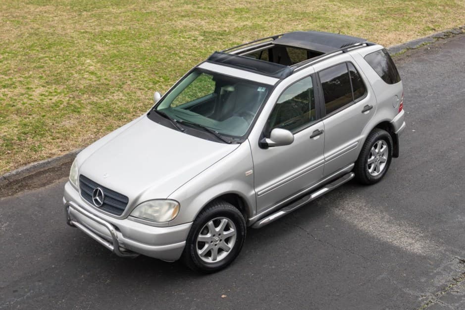 2000 Mercedes-Benz M-Class & GLE-Class sold for $2,900