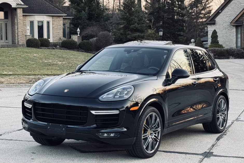 2016 Porsche 958 Cayenne (2011-2018) sold for $46,504