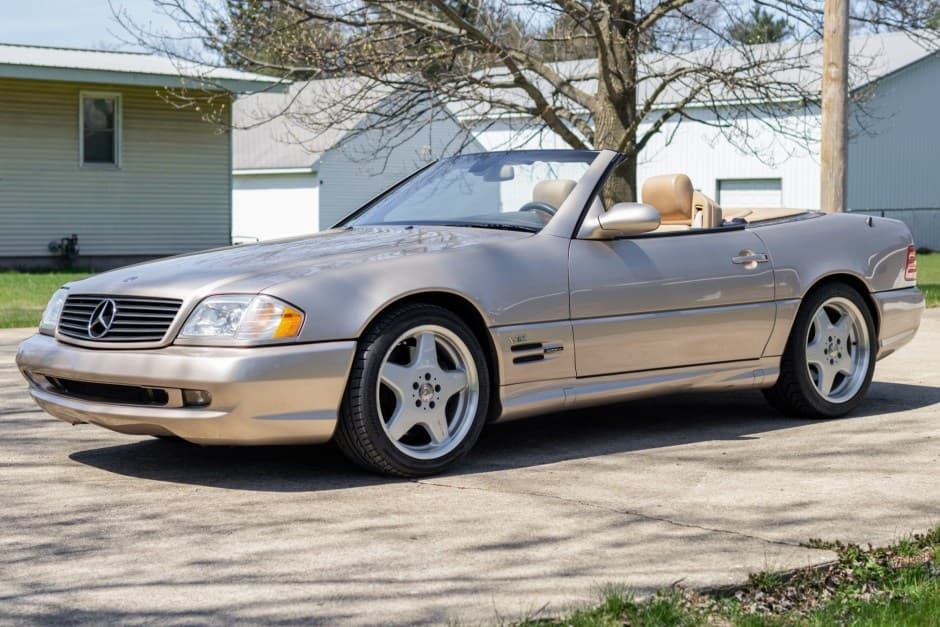 2000 Mercedes-Benz R129 SL sold for $38,500