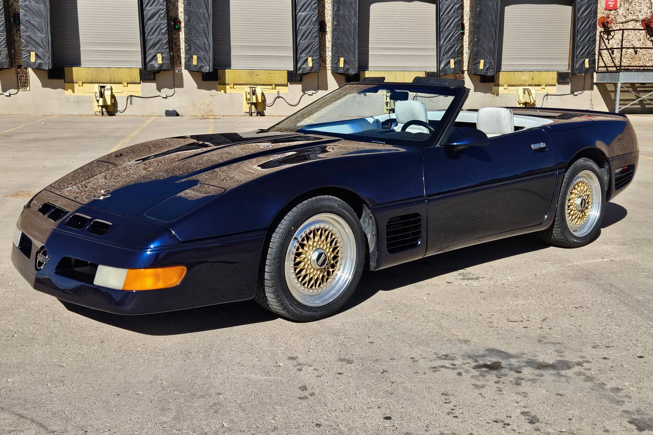 1990 Chevrolet C4 Corvette sold for $24,567
