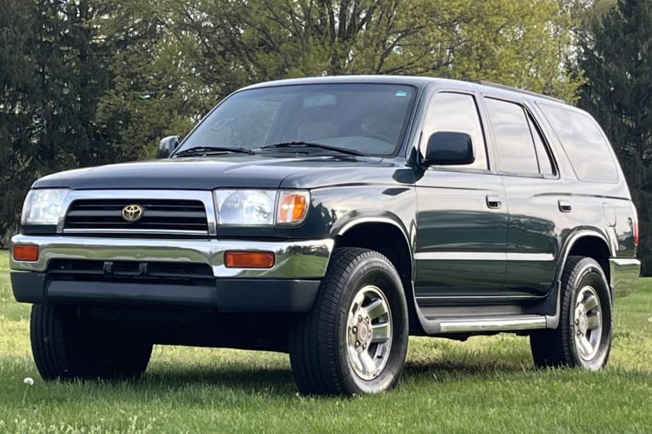 1996 Toyota 4Runner (N180) sold for $7,800
