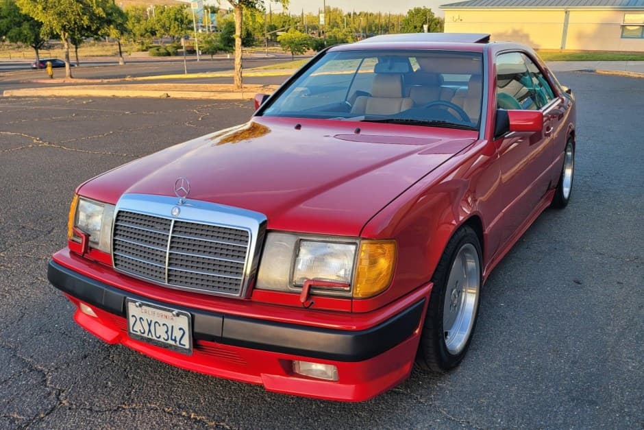 1988 Mercedes-Benz W124 E-Class sold for $15,300