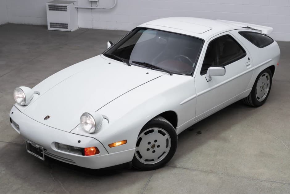1988 Porsche 928 sold for $38,250