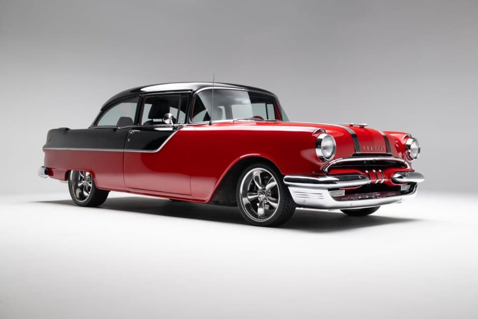 1955 Pontiac Chieftain sold for $35,550