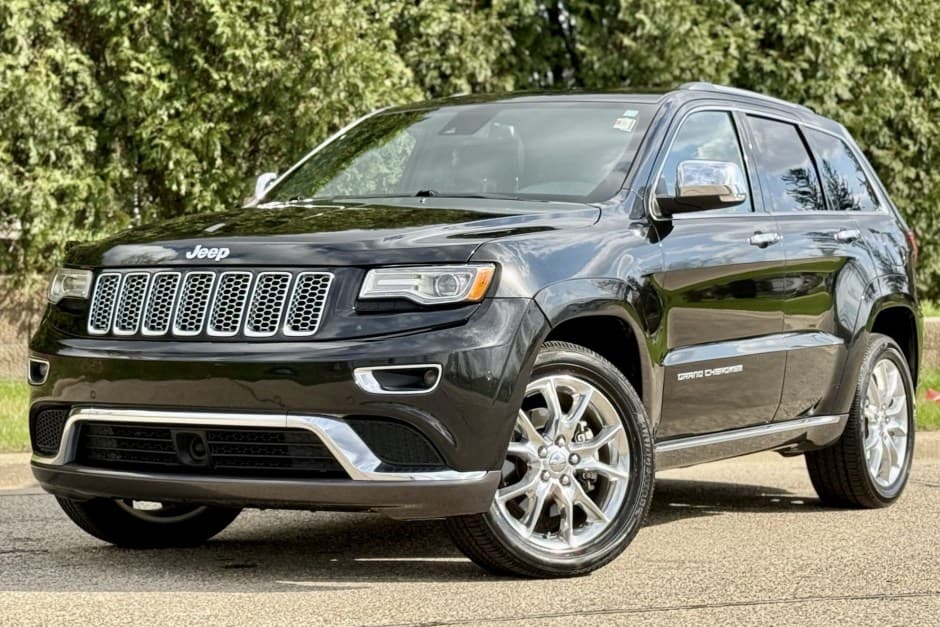 2014 Jeep WK2 Grand Cherokee sold for $18,000