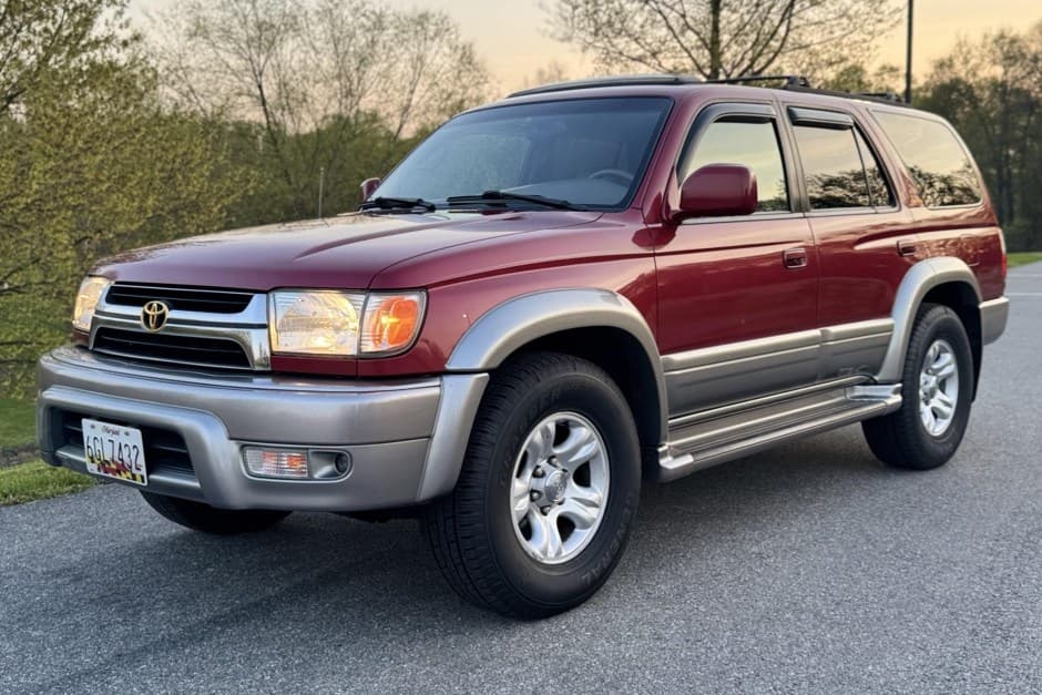 2001 Toyota 4Runner (N180) sold for $10,500
