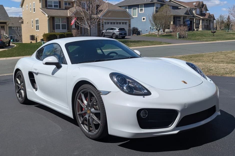 2016 Porsche 981 Cayman sold for $48,750