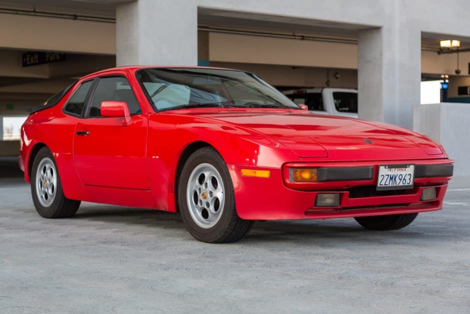 1989 Porsche 944 sold for $9,800