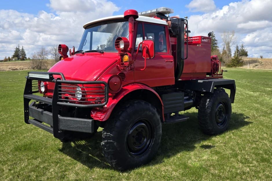 1990 Mercedes-Benz Unimog sold for $18,000