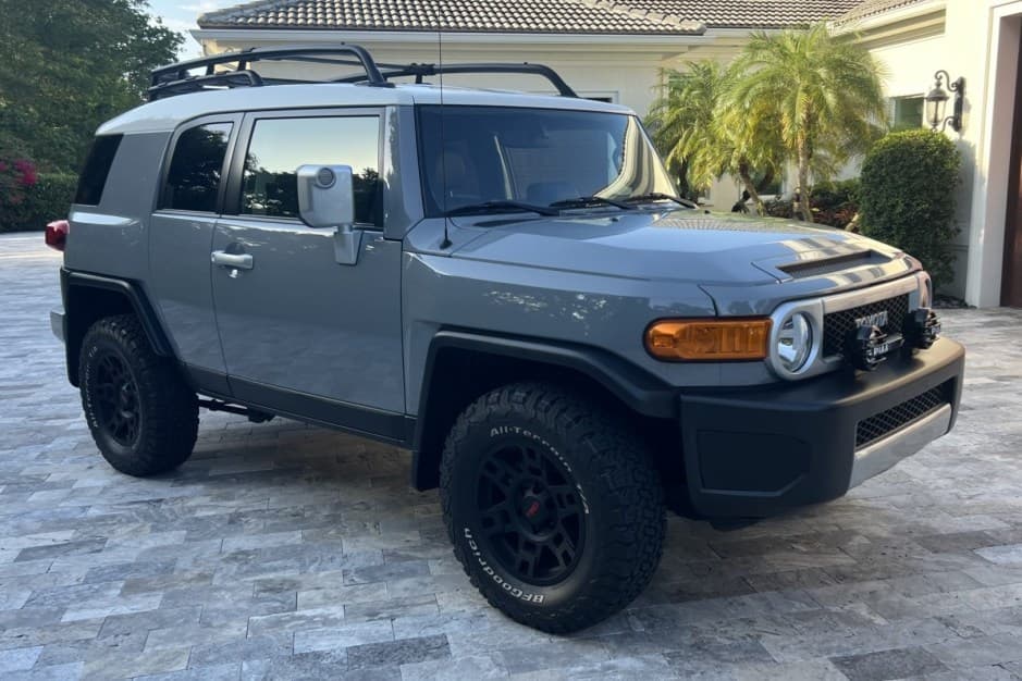 2014 Toyota FJ Cruiser sold for $57,500