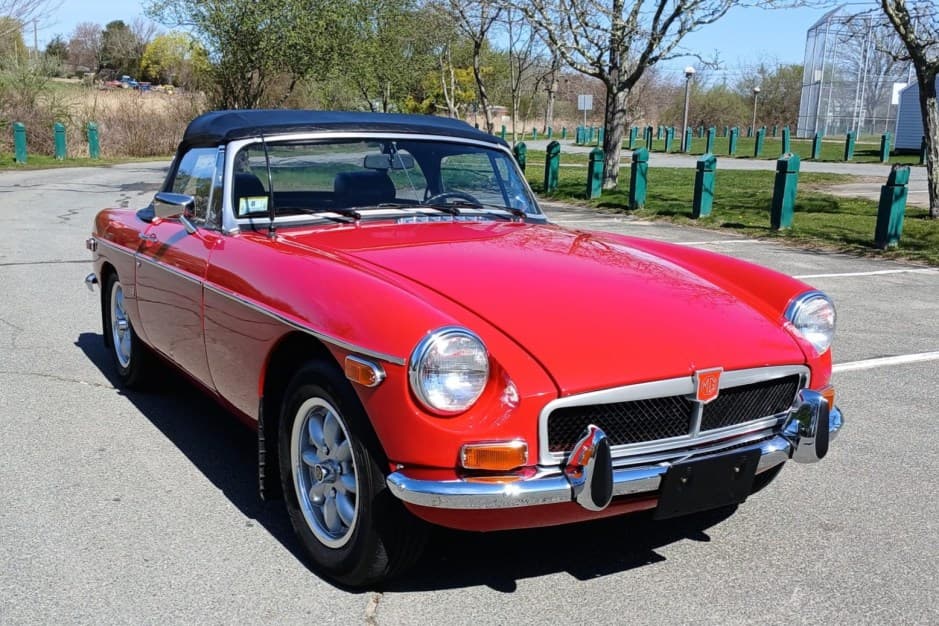 1974 MG MGB sold for $9,600