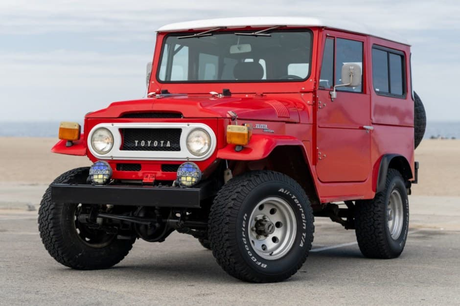 1971 Toyota Land Cruiser FJ40 sold for $20,800