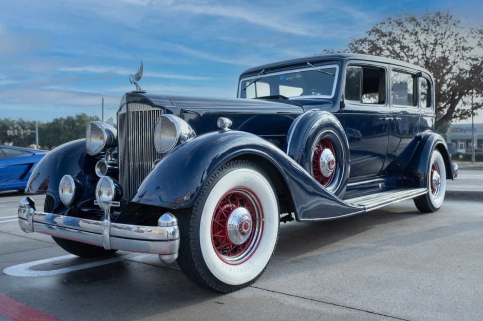 1934 Packard Twelve sold for $116,000