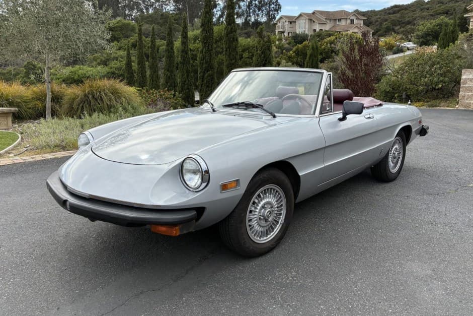 1979 Alfa Romeo 105/115 Spider Series 2 sold for $13,500