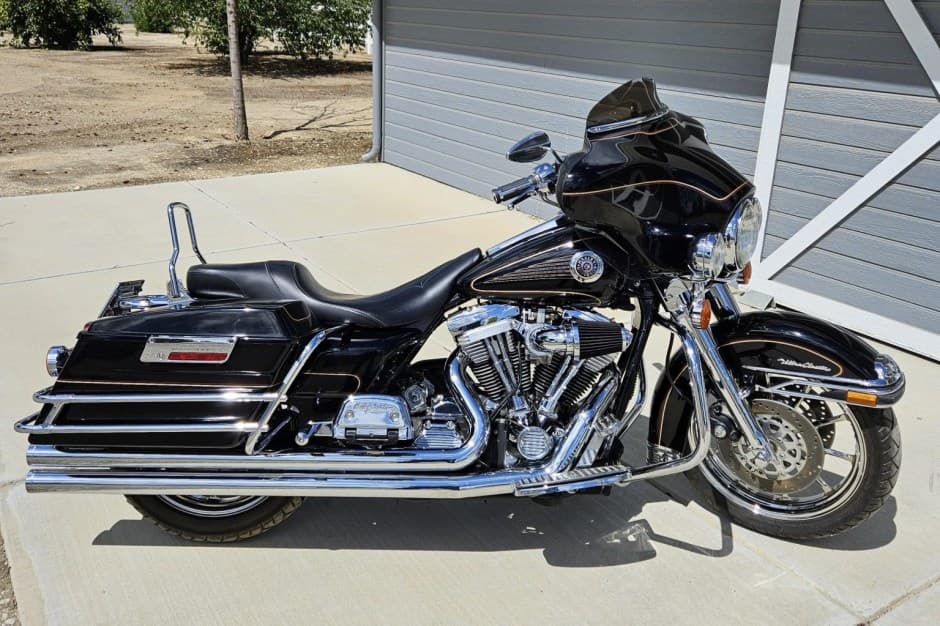 1997 Harley-Davidson Touring sold for $6,700
