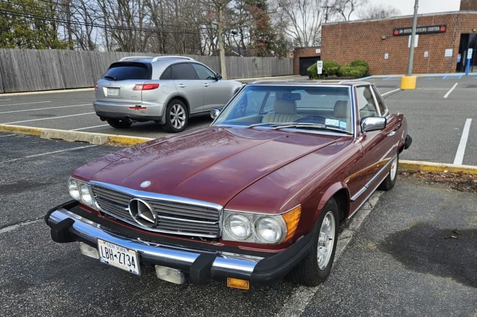 1982 Mercedes-Benz R107 SL sold for $7,500
