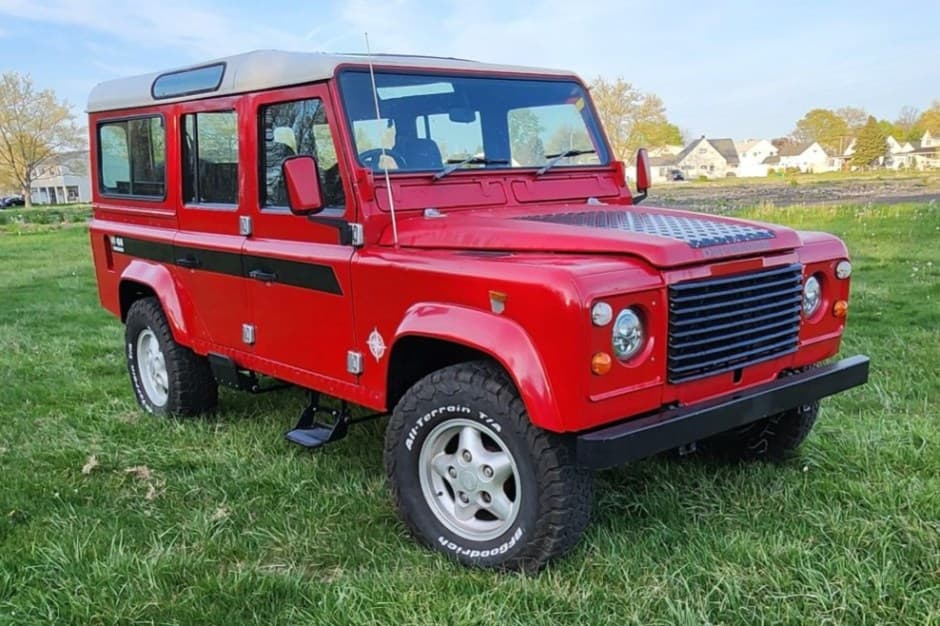 1989 Land Rover 110 / Defender 110 (Euro Spec) sold for $18,000