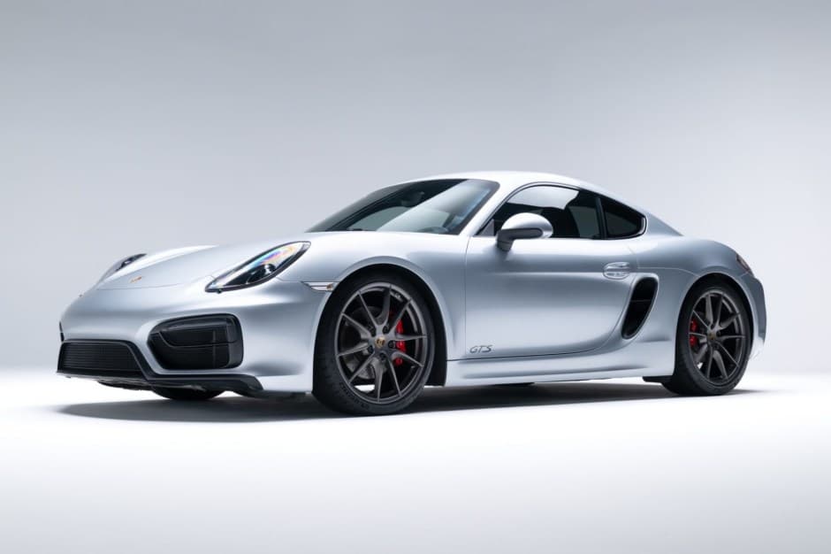 2015 Porsche 981 Cayman sold for $58,000