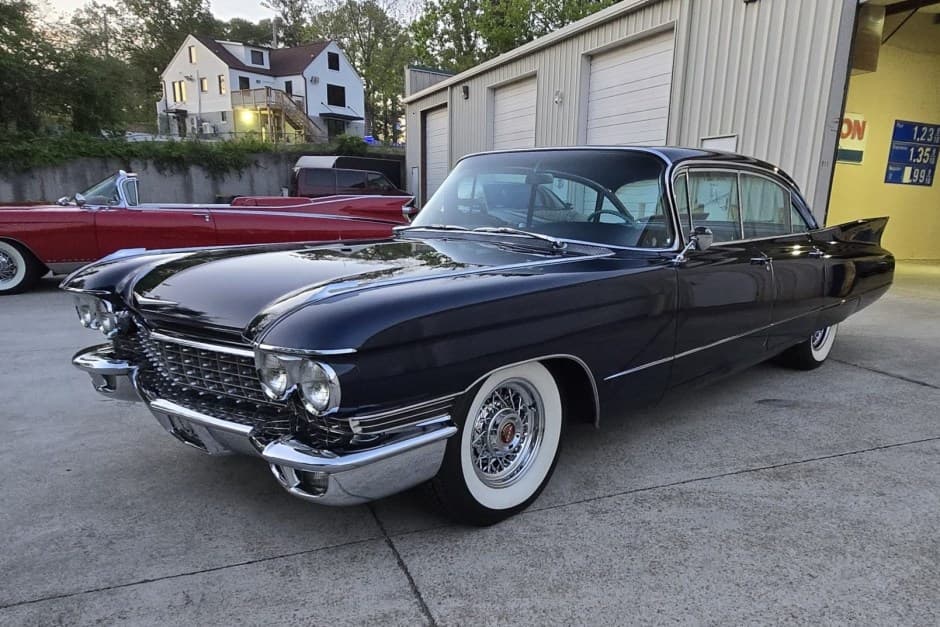 1960 Cadillac DeVille sold for $31,249