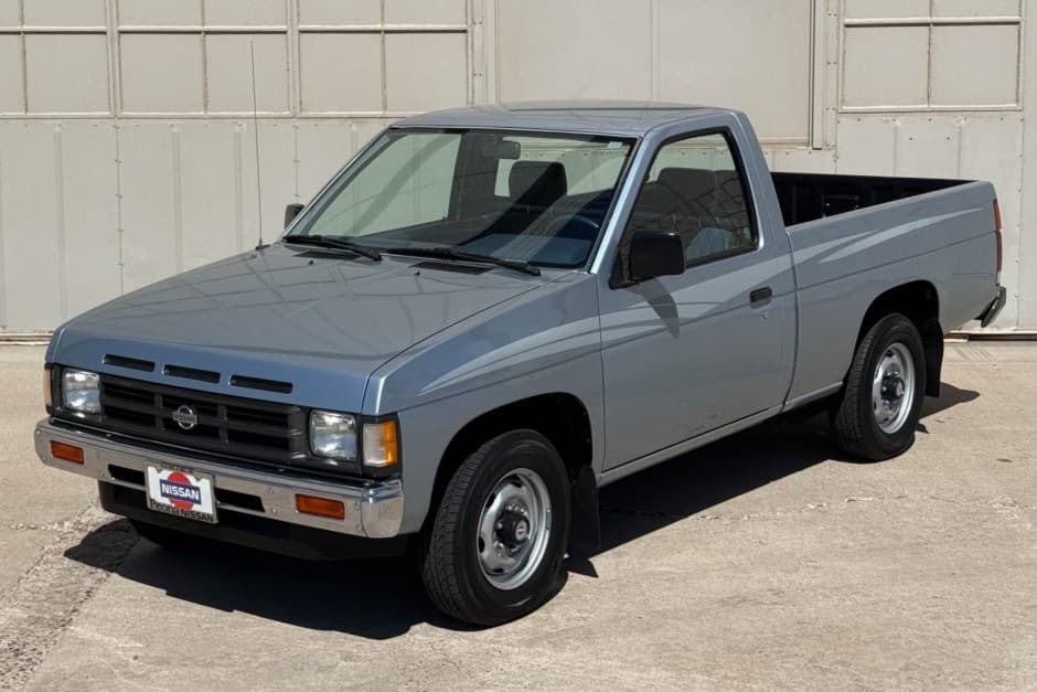 1991 Nissan Pickup sold for $13,000
