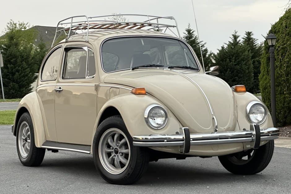 1970 Volkswagen Beetle (1958-1979) sold for $10,000