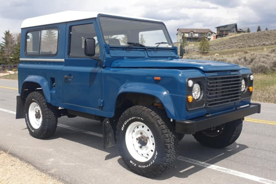1992 Land Rover 90 / Defender 90 (Euro Spec) sold for $19,447
