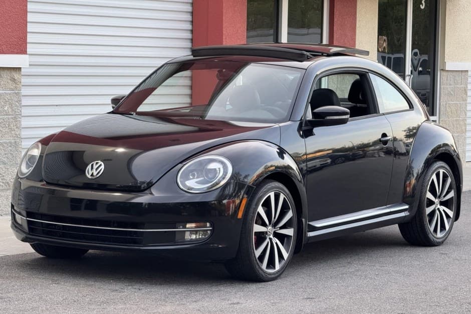 2013 Volkswagen A5 Beetle (2012-2019) sold for $9,999