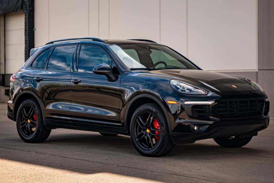 2015 Porsche 958 Cayenne (2011-2018) sold for $32,750