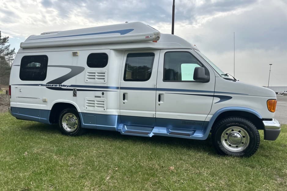 2006 Ford Econoline Van sold for $31,250