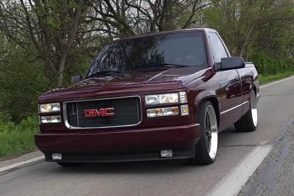 1996 GMC Sierra (GMT400 1988-2002) sold for $15,250