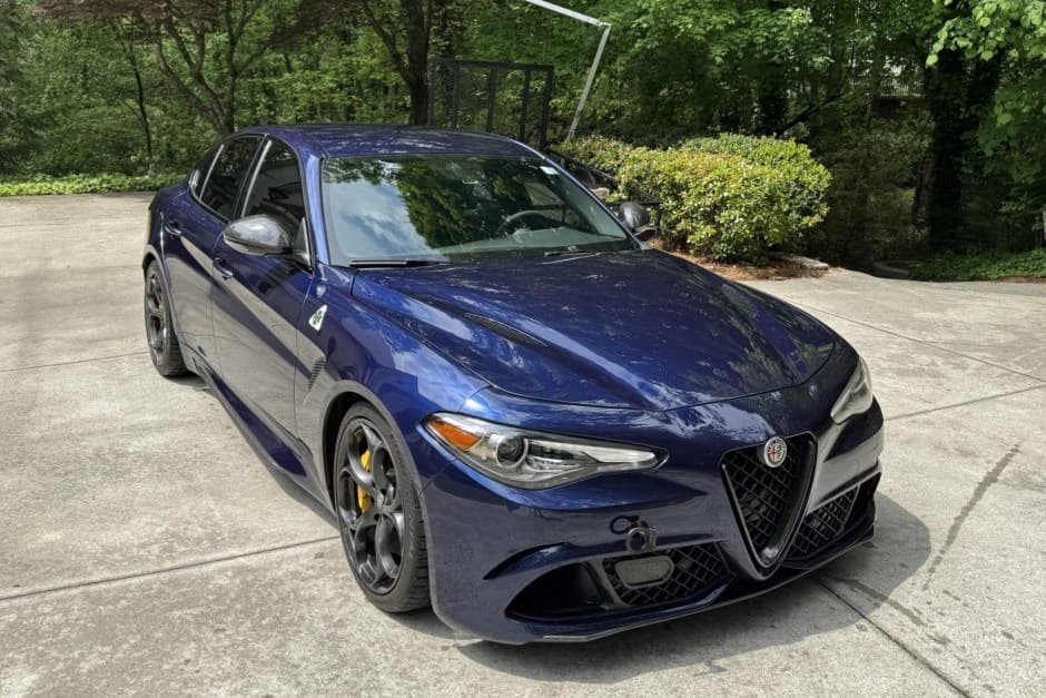 2018 Alfa Romeo 952 Series Giulia sold for $30,250