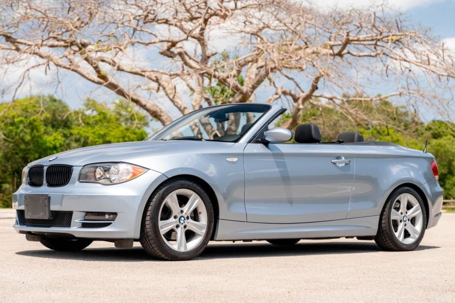 2009 BMW E82/E88 1-Series sold for $9,700