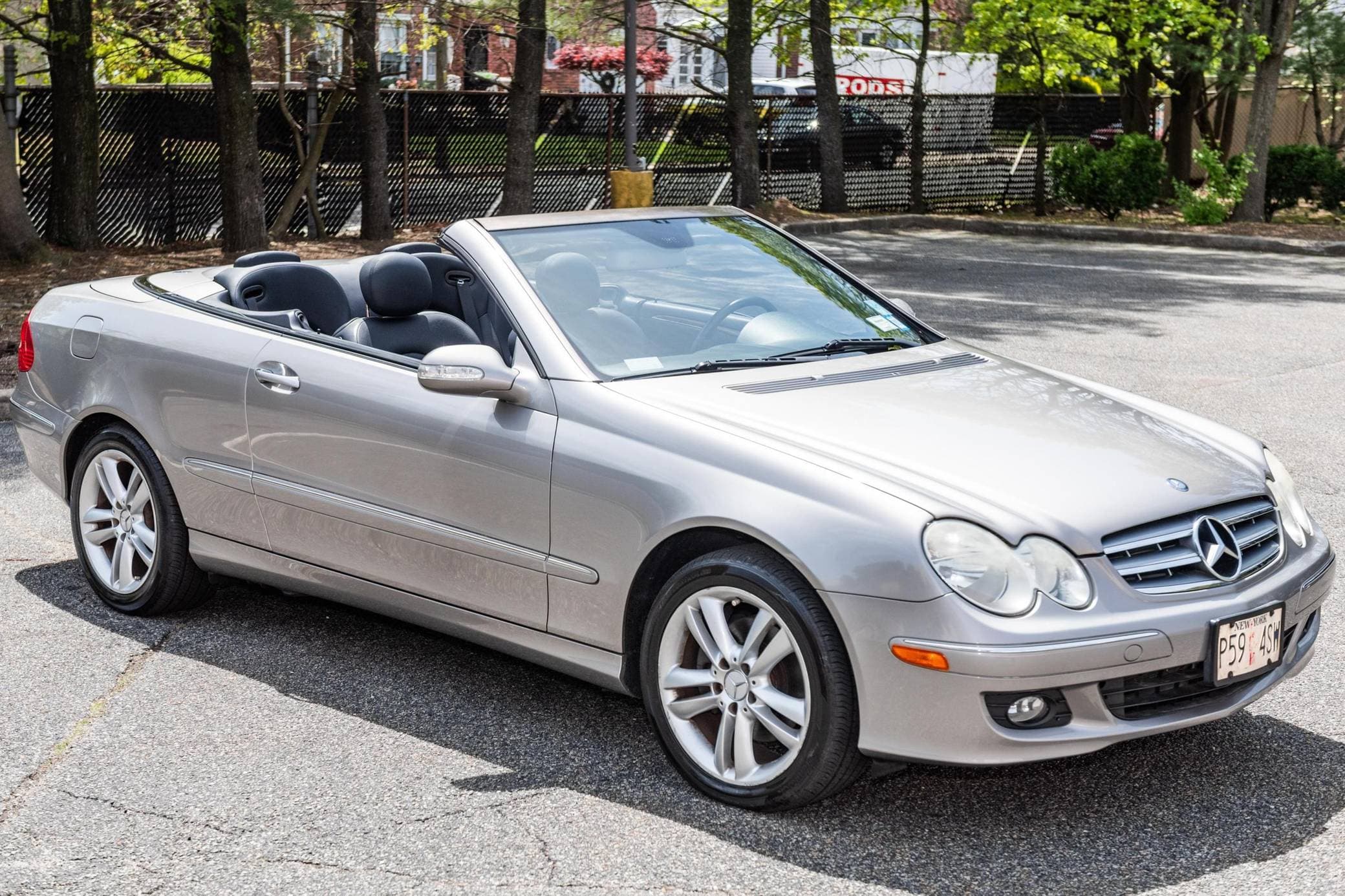 2007 Mercedes-Benz CLK-Class sold for $15,000