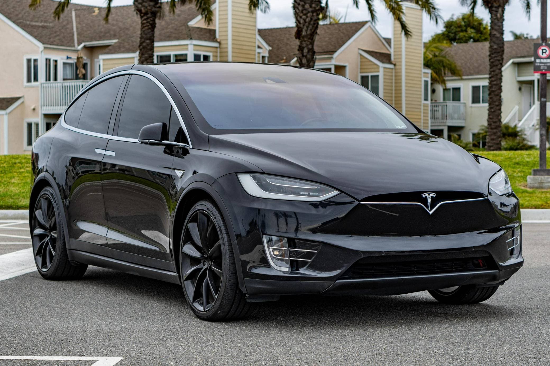 2016 Tesla Model X sold for $33,000
