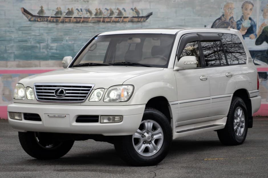 1999 Lexus LX470 sold for $11,000