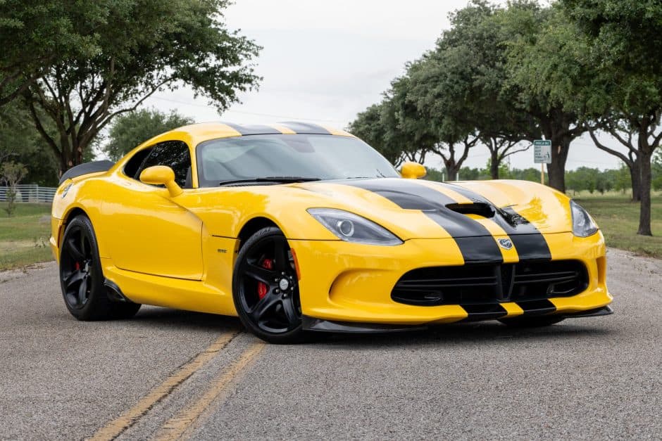 2014 Dodge Viper (2013-2017) sold for $106,000