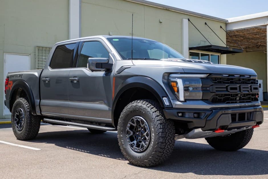 2025 Ford F-150 Raptor sold for $134,750