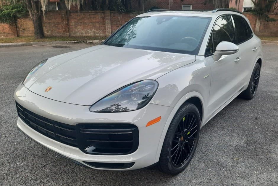 2020 Porsche 9Y0/9Y3 Cayenne (2019-) sold for $69,995