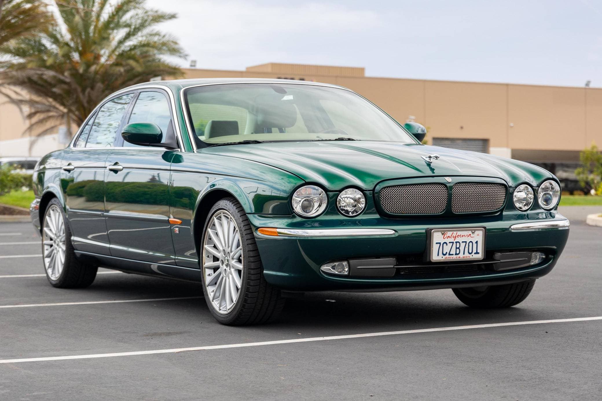 2004 Jaguar XJR sold for $33,750