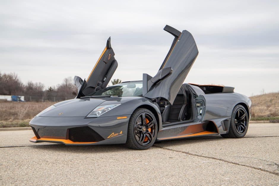 2010 Lamborghini Murciélago sold for $595,000