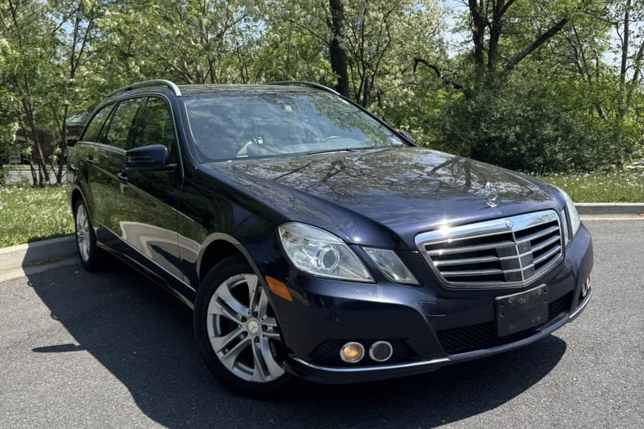 2011 Mercedes-Benz W212 E-Class sold for $8,400