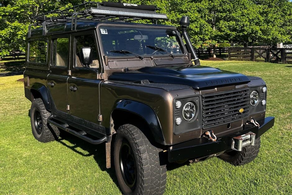 1989 Land Rover 110 / Defender 110 (Euro Spec) sold for $44,000