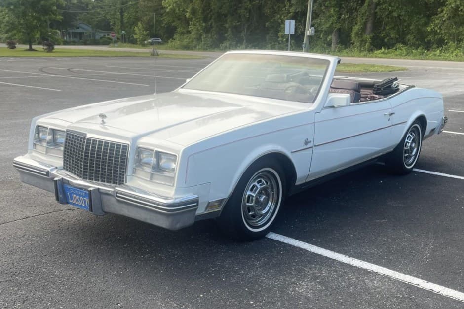 1983 Buick Riviera sold for $6,900