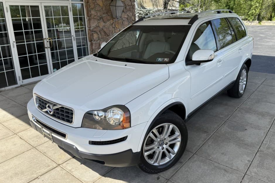 2011 Volvo XC90 sold for $10,200