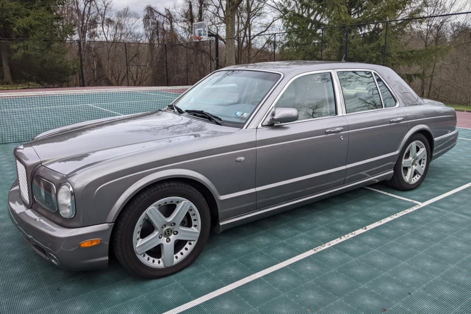 2002 Bentley Arnage sold for $22,900