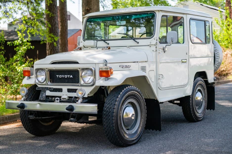 1980 Toyota Land Cruiser FJ40 sold for $24,500