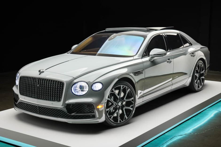 2023 Bentley Continental Flying Spur sold for $199,000
