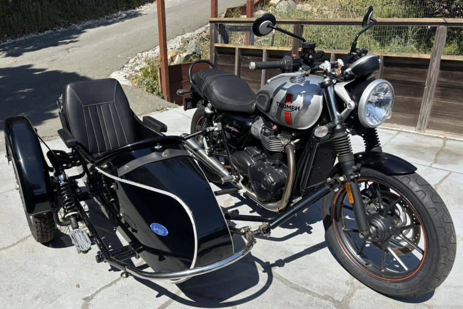 2017 Triumph New Bonneville (2000+) sold for $5,250